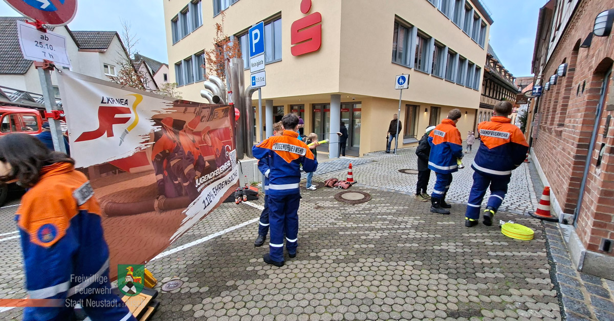 Öffentlichkeitsarbeit am Sparkassenplatz