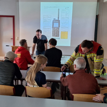 Fachbereich KatS übt mit DLRG