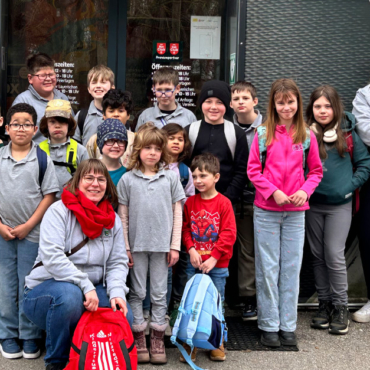 Kinderfeuerwehr erkundet Feuerwehrerlebniswelt