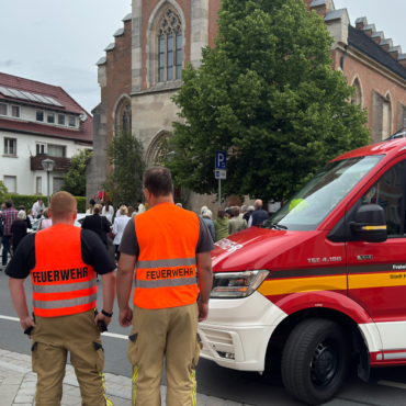 Feuerwehr sichert Fronleichnamsprozession (04.06.2026)