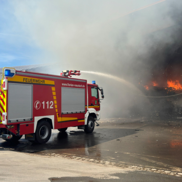 Brand auf Mülldeponie (08.08.2026, 15:28)