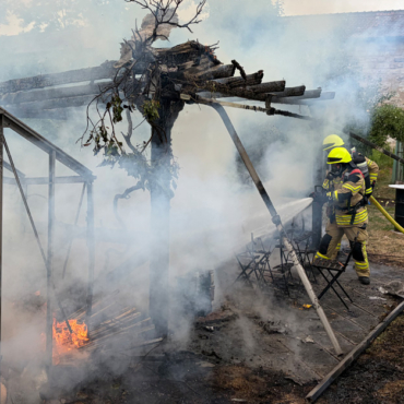 Brand Gartenhütte (01.08.2026, 13:56 Uhr)